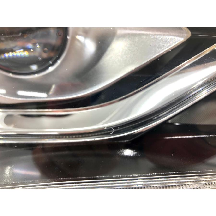 ♪GR♪ヴィッツ NCP131 後期 純正 ヘッドランプ 右 LED 81105-52M60