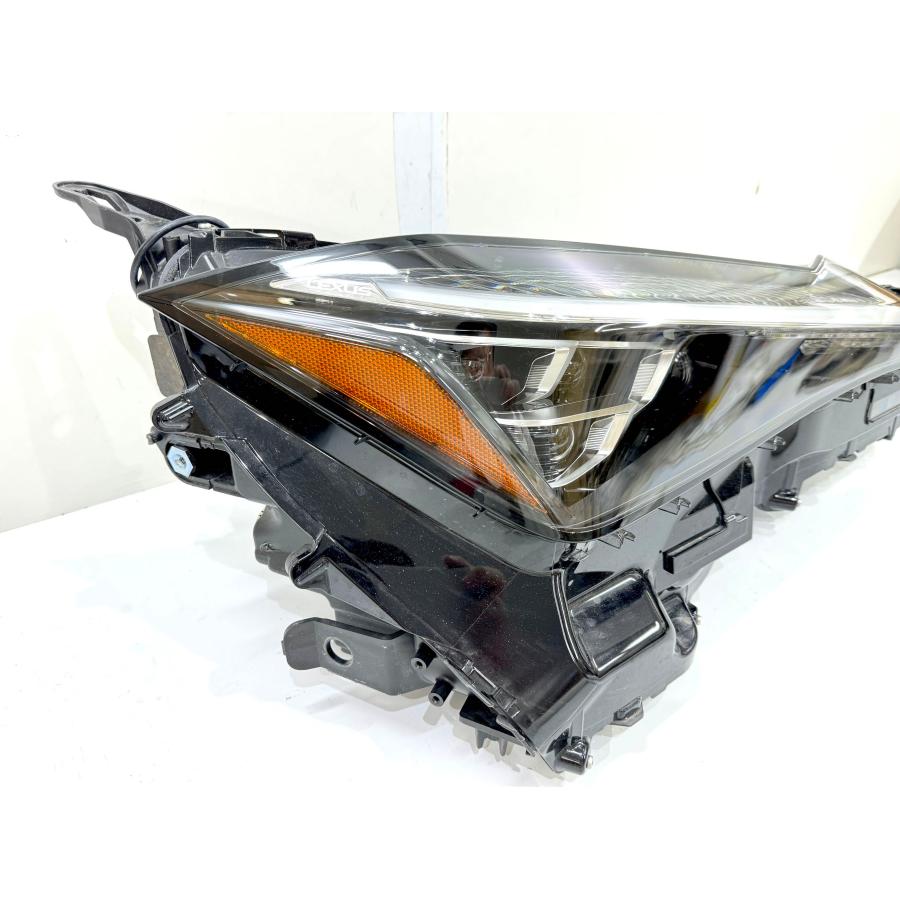 レクサスUX MZAH10/MZAA10 純正3眼LEDヘッドライト 右 KOITO 76-73