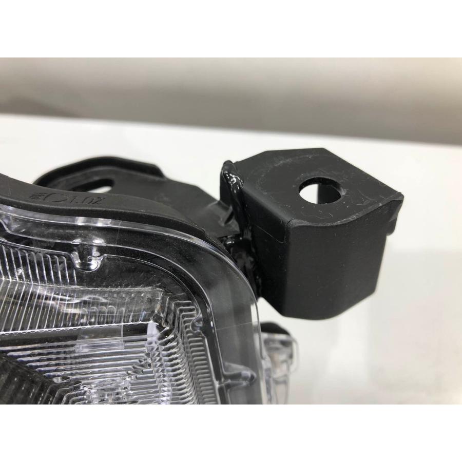 トヨタ シエンタ MXPC10G 純正 ヘッドランプ 右 LED 81105-52P00