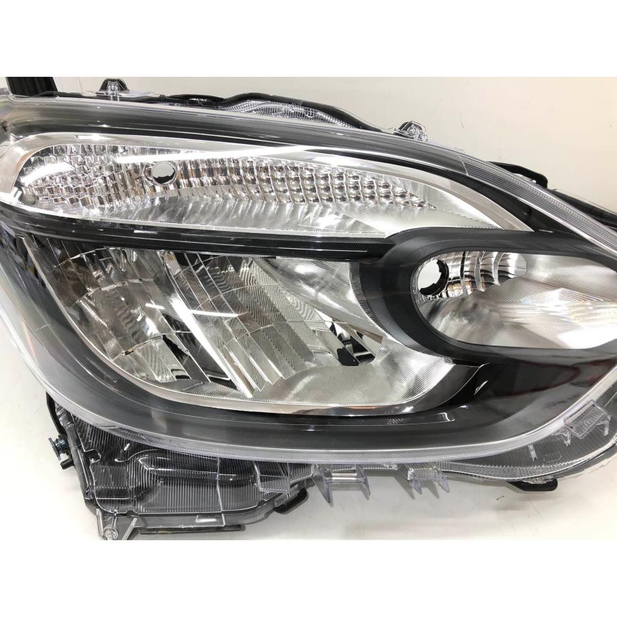 トヨタ シエンタ MXPC10G 純正 ヘッドランプ 右 LED 81105-52P00