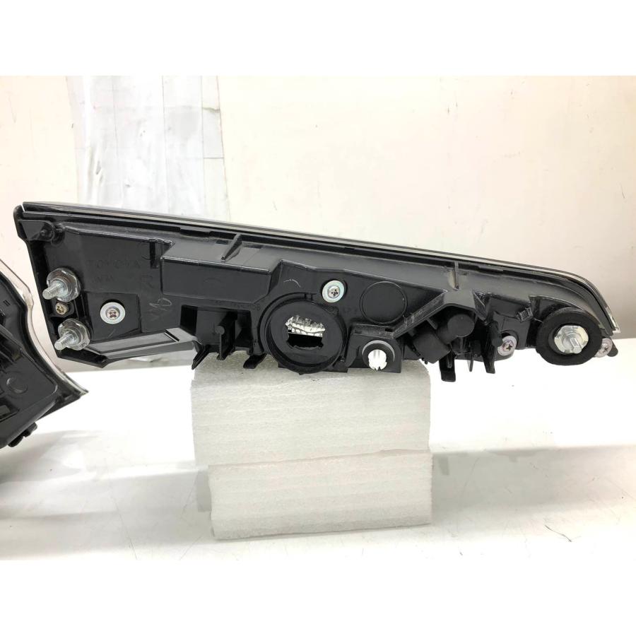 ♪良品♪カローラ ツーリング NRE210 純正 テールランプ 右 KOITO12