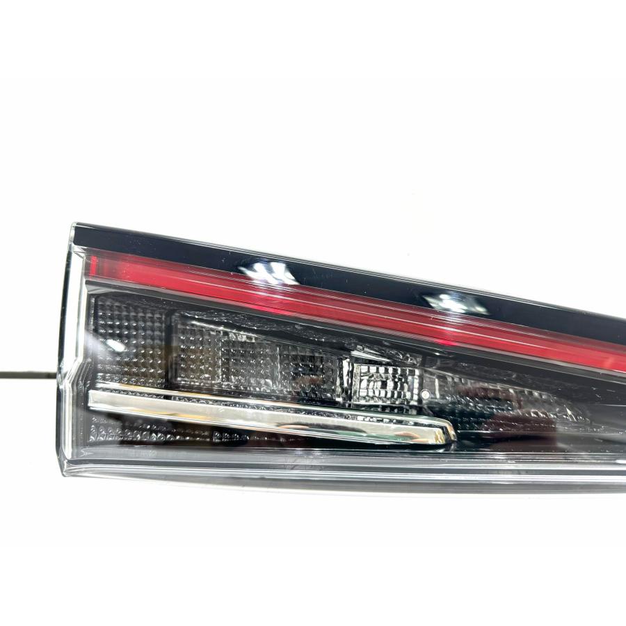 ☆美品☆ トヨタ カローラツーリング NRE210W 純正 左右 テールライト 