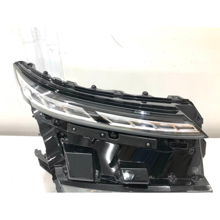 ♪ジャンク♪ヴォクシー 90系 純正 ヘッドランプ 右 3眼 LED 81145