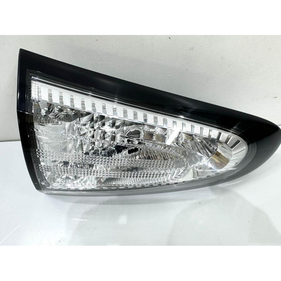 トヨタシエンタ左テールランプユニットNHP170 シエンタ NHP170 前期 純正テールライト 左 KOITO52-285 （96A-64