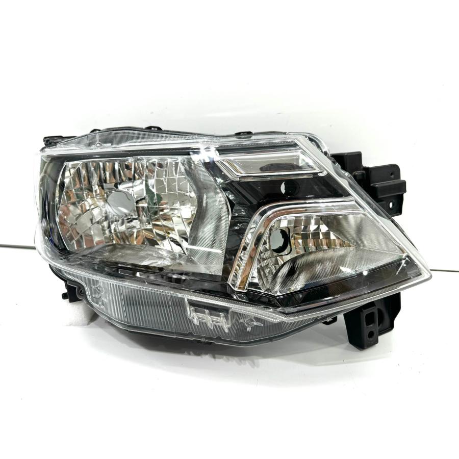 スズキ ソリオ MA37S ヘッドライト スズキ ソリオ MA37S 純正 右 ハロゲンヘッドライト KOITO100-593A9