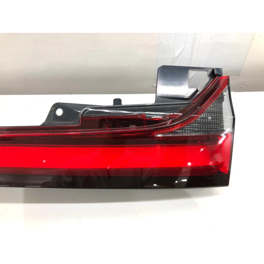 トヨタ ノア ZWR90W/MZRA90W 純正 テールランプ フィニッシャー 左右