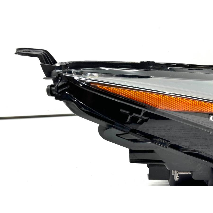 ☆レンズ綺麗☆ レクサス NX AGZ10/15 AYZ10/15 後期 純正 3眼 右 LED
