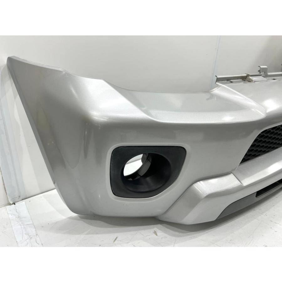 軽キズ】 ジムニーシエラ JB43W 純正フロントバンパー シルバー 71711