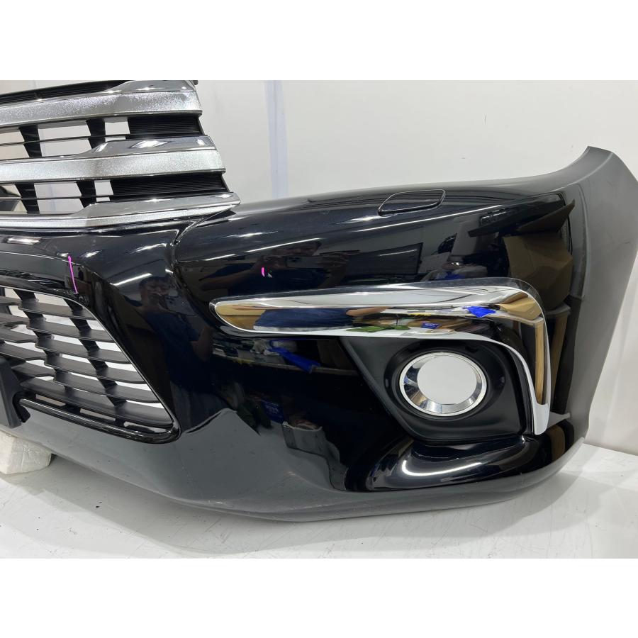 ハイラックス GUN125 前期 純正フロントバンパー 黒メタリック 53112