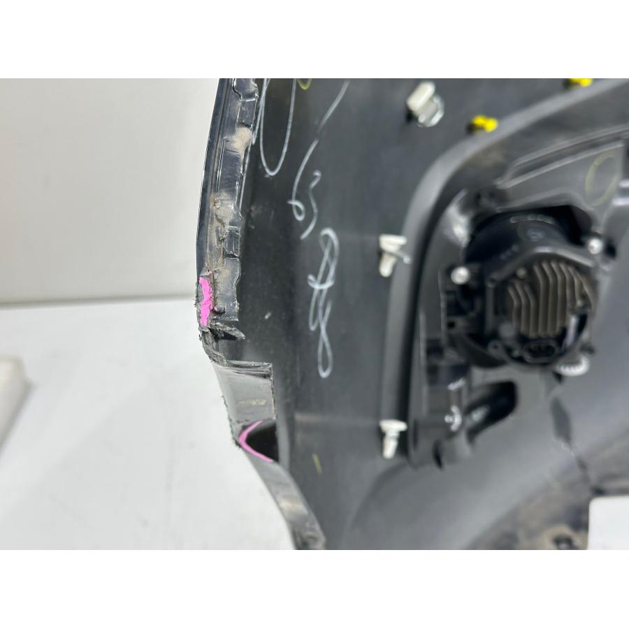 ハイラックス GUN125 前期 純正フロントバンパー 黒ソリッド 53112