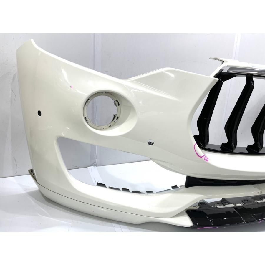 マセラティ レヴァンテ 純正フロントバンパー 670040752 （B39-9