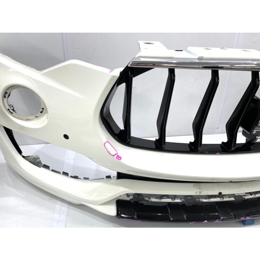 フロントバンパー マセラティ レヴァンテ 純正フロントバンパー 670040752 （B39-9