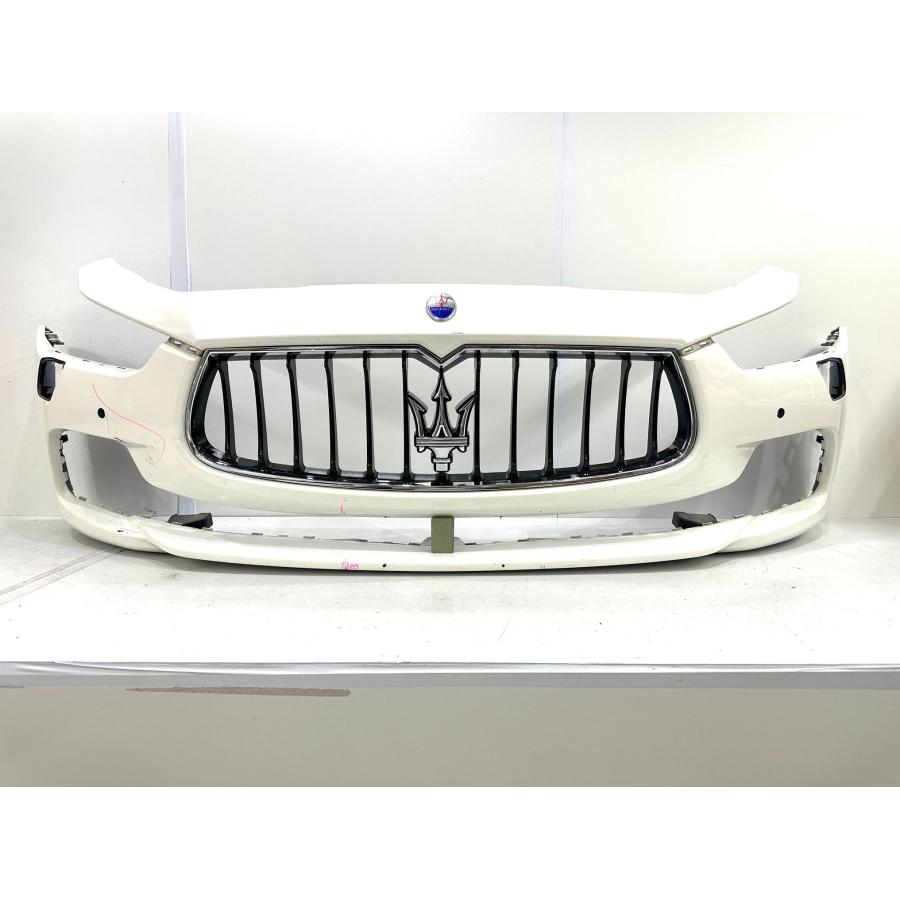 新しいフロントバンパーグリル下部メッシュグリル交換用マセラティ  