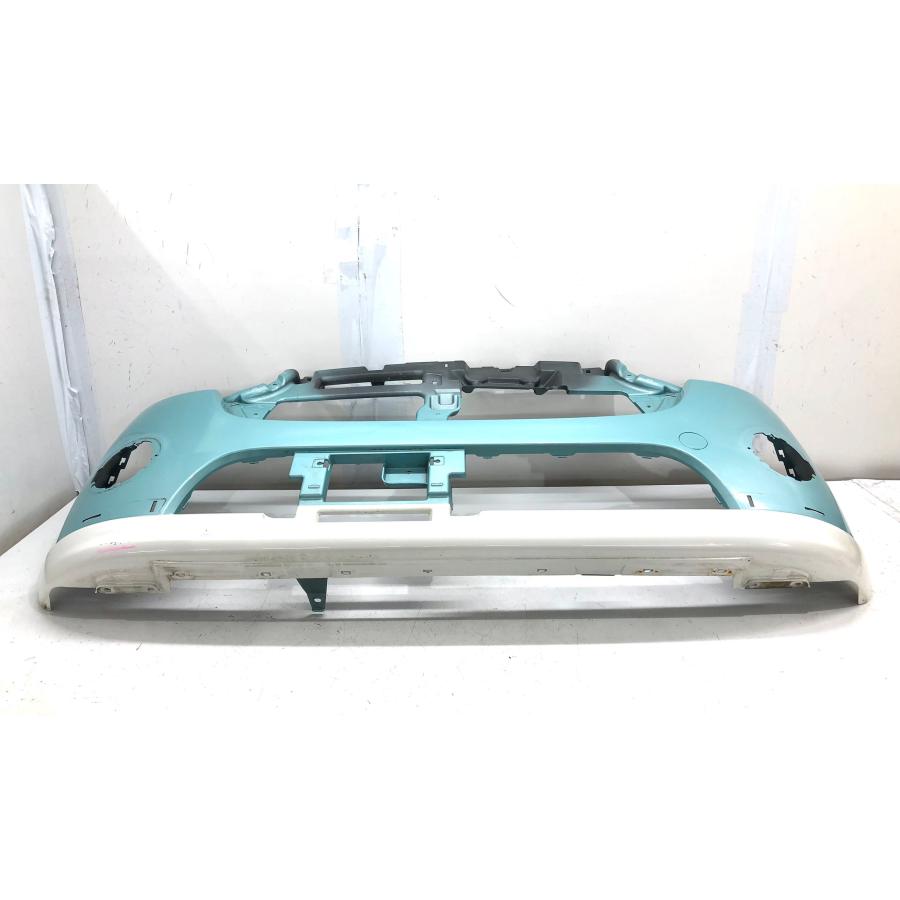 ダイハツ ムーヴキャンバス LA800S 純正 フロントバンパー 52119-B2C80
