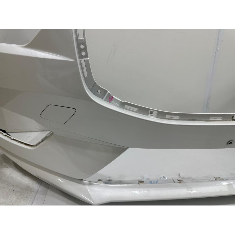 ボルボ XC60 UB/UD 純正フロントバンパー パール 31425160/39847121