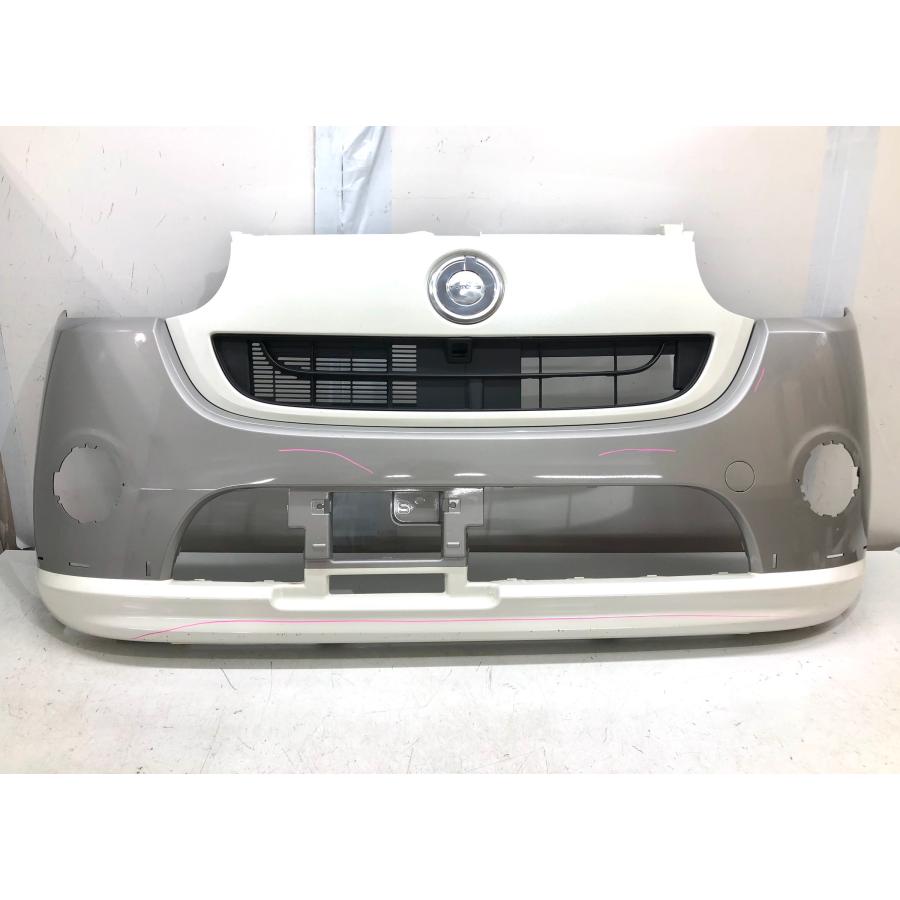 ダイハツ ムーヴキャンバス LA800S 純正 フロントバンパー〈カメラ穴有