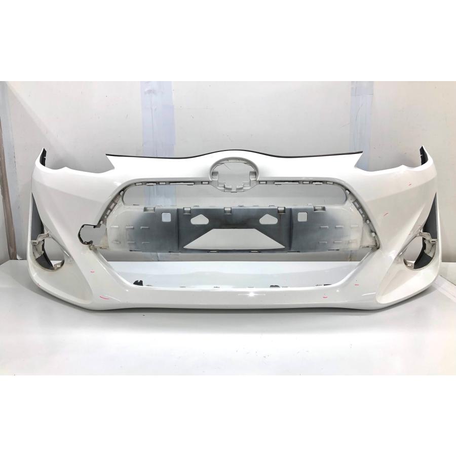 トヨタ アクア NHP10 中期 純正 フロントバンパー 52119-52A10