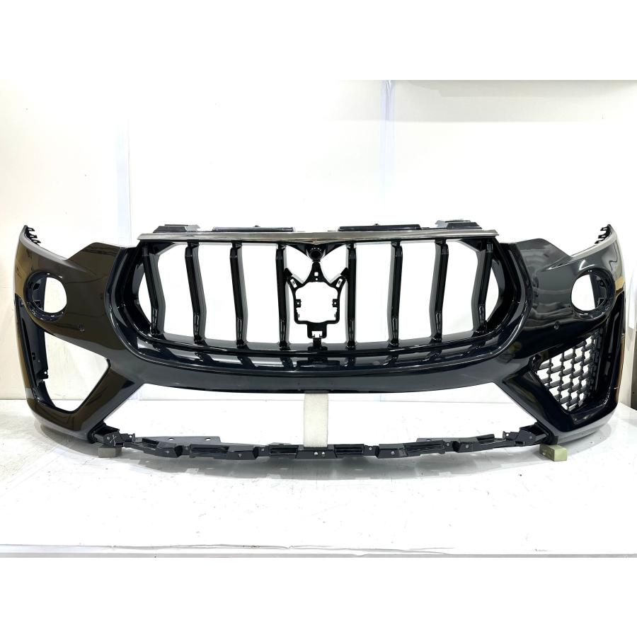 マセラティ/レヴァンテ 純正フロントバンパー 黒メタリック （B48-24