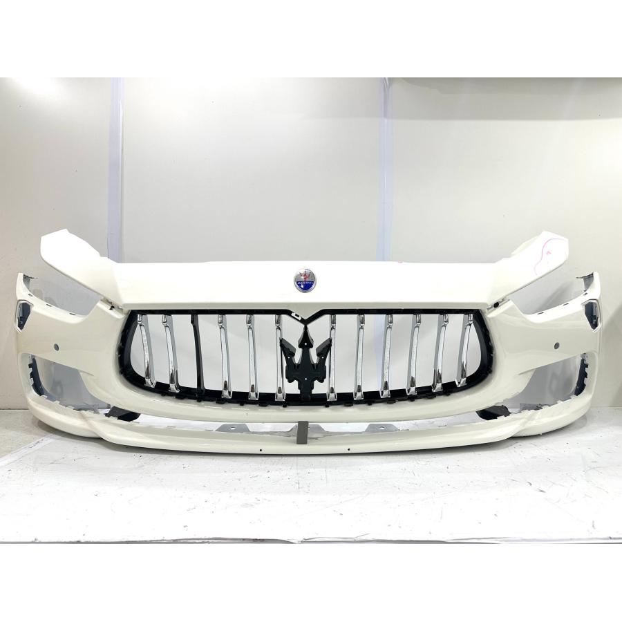 マセラティ/ギブリ M157 純正フロントバンパー 白ソリッド （B48-26