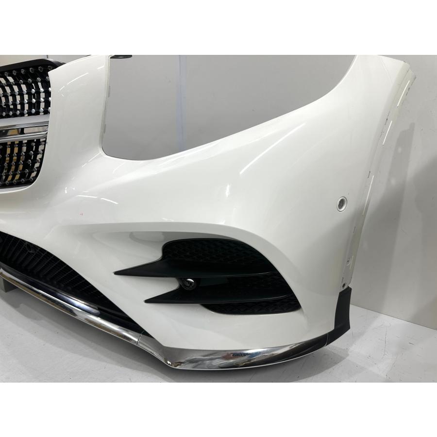 ベンツ W253/X253 GLC 純正フロントバンパー・ダイヤモンドグリル 白