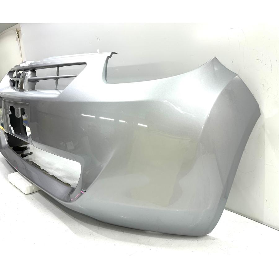 トヨタ パッソ KGC30 純正 フロントバンパー 52119-B1190 シルバー