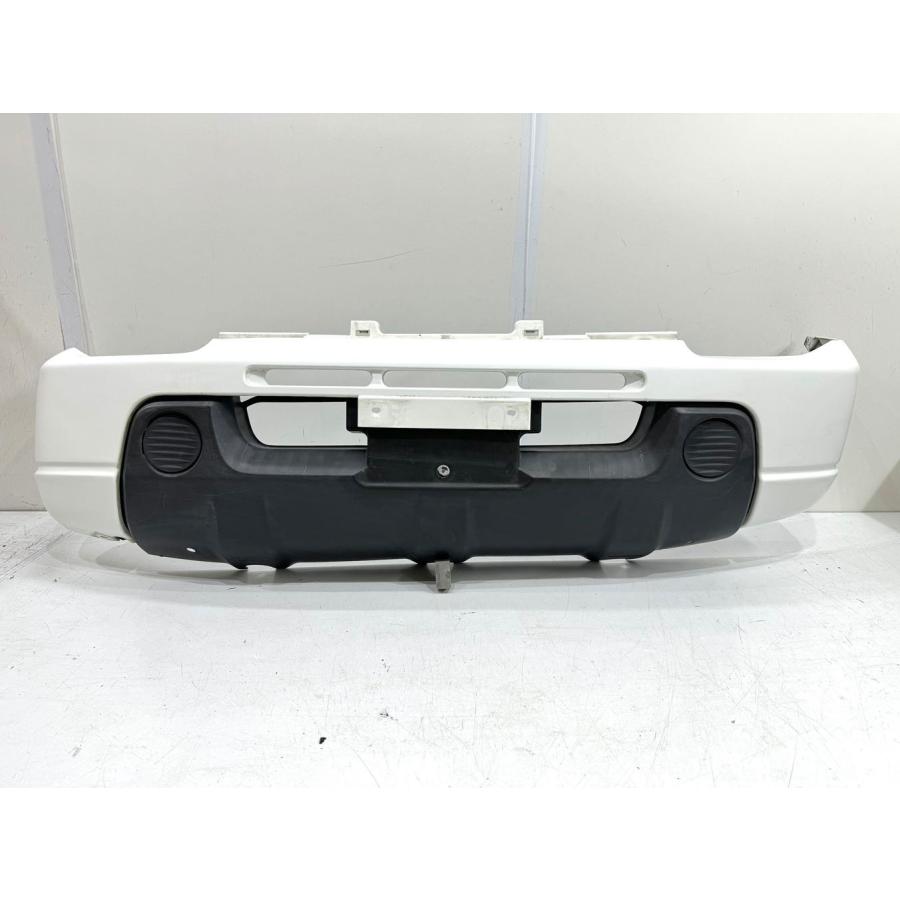 ジムニー JB23W 純正 フロントバンパー 71712-81AA0 ジムニー JB23W 純正フロントバンパー 白ソリッド 71712-81AA0 （B72
