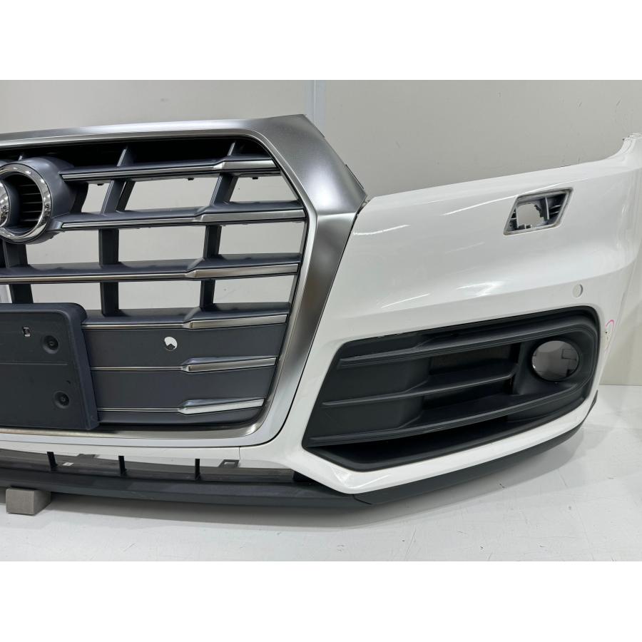 アウディ Q5 FY系 純正フロントバンパー 白ソリッド 80A807437  