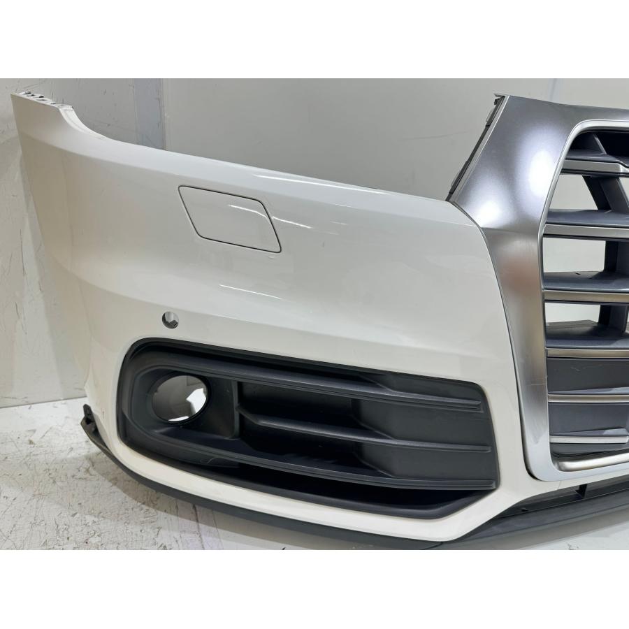 アウディ Q5 FY系 純正フロントバンパー 白ソリッド 80A807437  