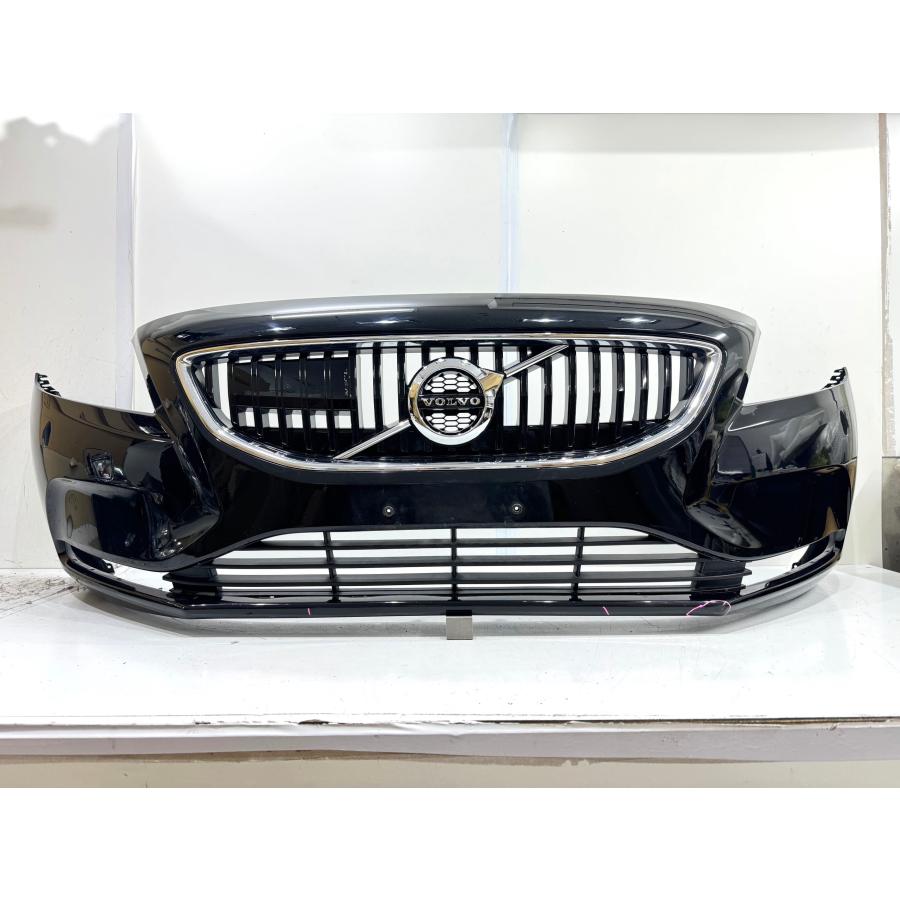 ボルボ V40 MB系 前期 純正フロントバンパー 黒メタリッック 31283732 