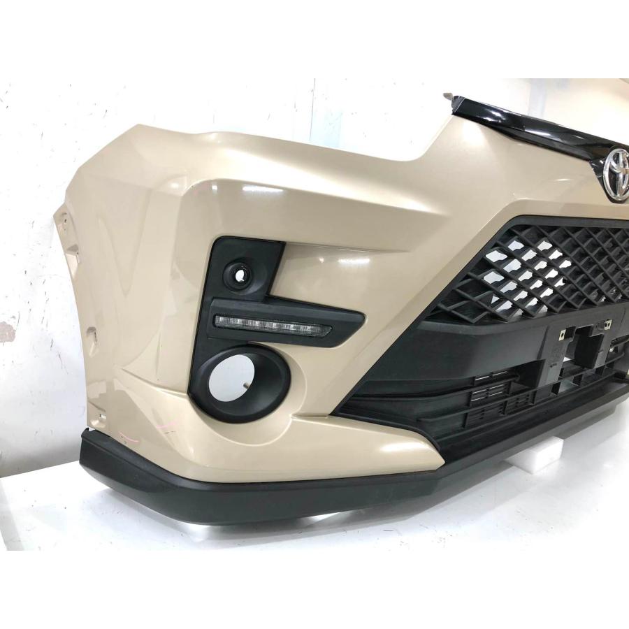 トヨタ ライズ Z A200A 純正 フロントバンパー〈グリル、ガーニッシュ