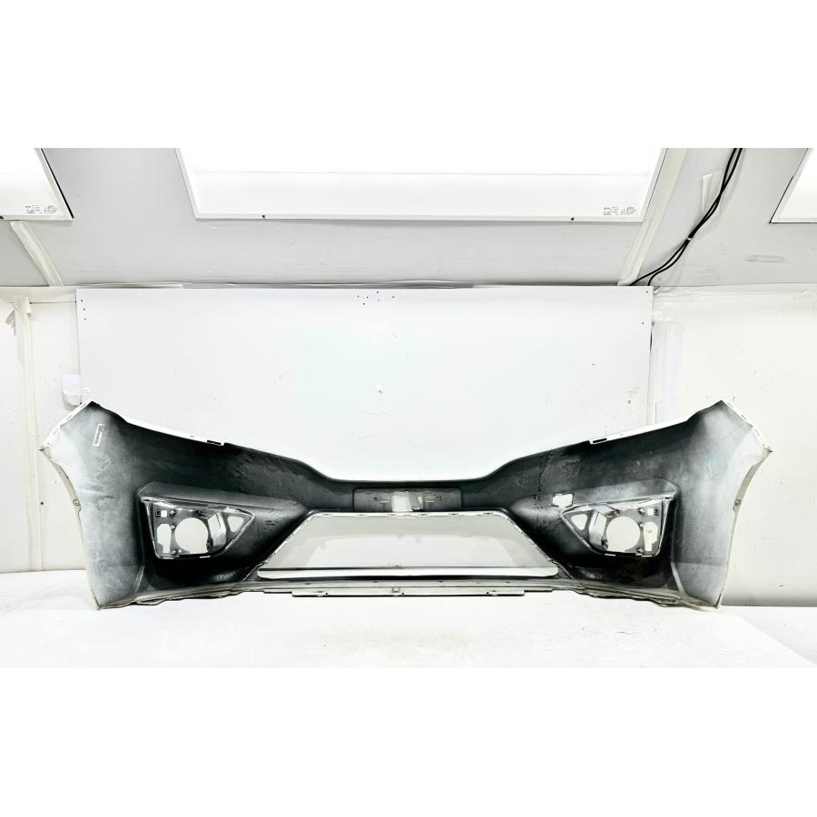 ホンダ フィット DBA-GK3 フロントバンパー ホンダ フィット GK3/4/5/6 GP5/6 後期 純正 フロントバンパー 71101