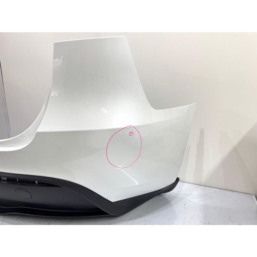 テスラ モデルY 純正 リアロアファシア リアバンパー下部 テスラ/モデルY 純正リアバンパー パール 15401-120-01 （B98-40
