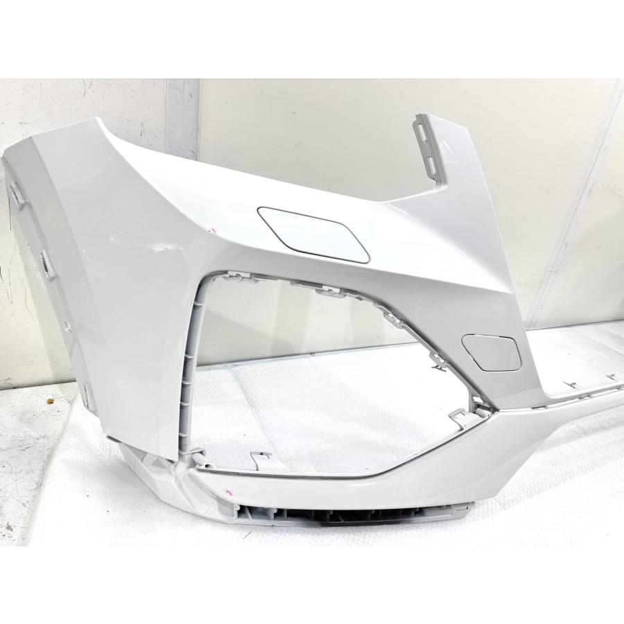 アウディQ2 81A 純正フロントバンパー パール 81A807437 （C12-59