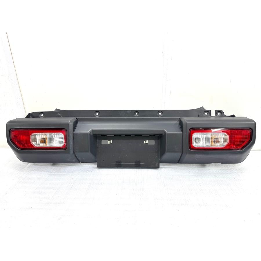 ジムニー　JB64 新車外し　純正　リアバンパー テールライト付き ジムニー JB64W 純正リアバンパー・テールライト 素地 71711-77R （C12