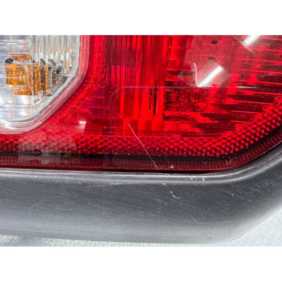 ジムニー JB64W 純正リアバンパー・テールライト 素地 71711-77R （C12