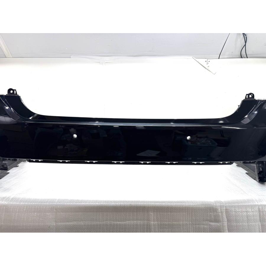 TOYOTAクラウン・AZSH20型式リアバンパー ブラック ☆小傷☆ トヨタ クラウン ARS220 GWS224 AZSH20/21 純正 リアバンパー