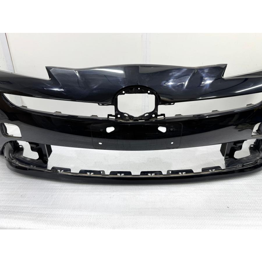 プリウス50 純正フロントバンパー プリウス50 ZVW50 後期 純正フロントバンパー 黒218 52119-47740 （B78