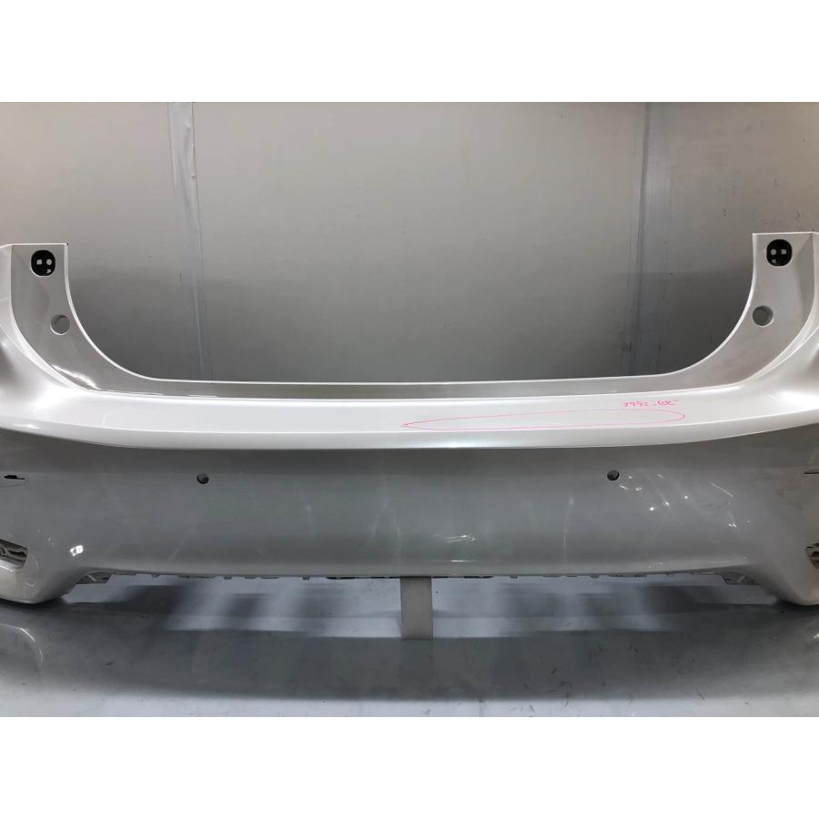 レクサス CT ZWA10 純正 リアバンパー 52159-76070 パール 085（C15