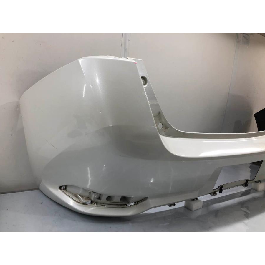 トヨタ オーリス NZE181H 後期 純正 リアバンパー 52159-12C30 パール