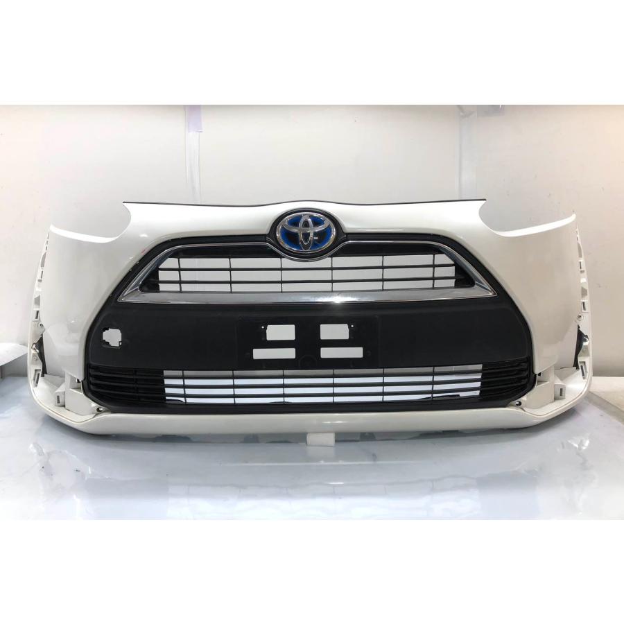 シエンタ　グリル トヨタ シエンタ ハイブリッド NHP170G 前期 純正 フロントバンパー