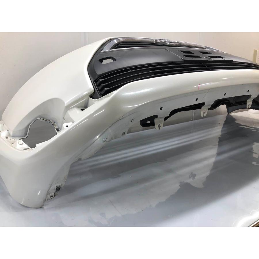 初代シエンタ前期型　純正グリル トヨタ（TOYOTA） シエンタ 170系 前期：純正 メッキグリル(廃盤、残り