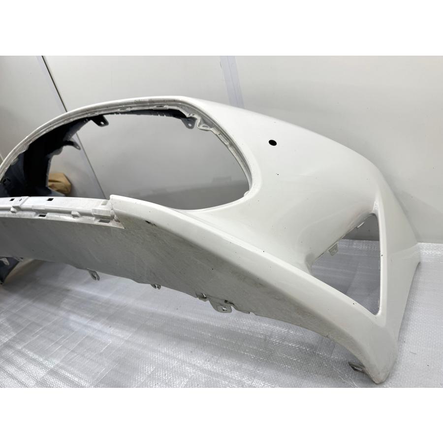 カローラ NZE161/NKE165 後期 純正フロントバンパー 白ソリッド 52119