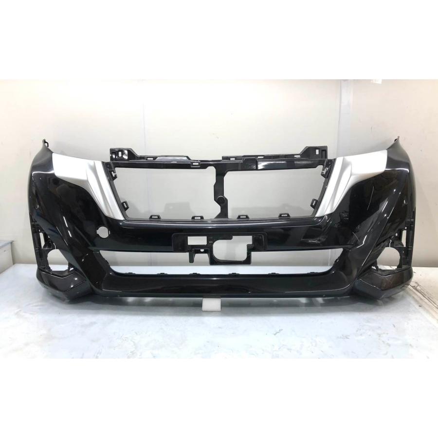 ルーミー　タンク　M900A フロントバンパ　カメラ ルーミー DBA-M900A フロントバンパー 52119-B1360-A0 352404