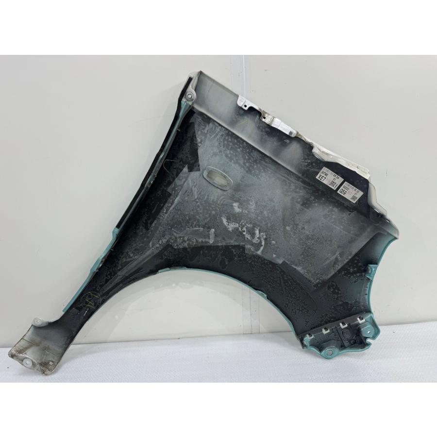 ムーヴキャンパス純正左フロントフェンダー ムーヴキャンバス LA800S/LA810S 純正フロントフェンダー 左 ミントXE7