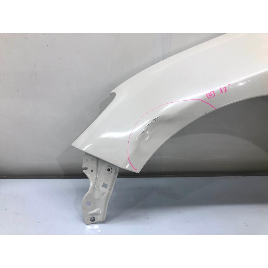 トヨタ GR86 ZN8 純正 左 フェンダー パネル〈ガーニッシュ付
