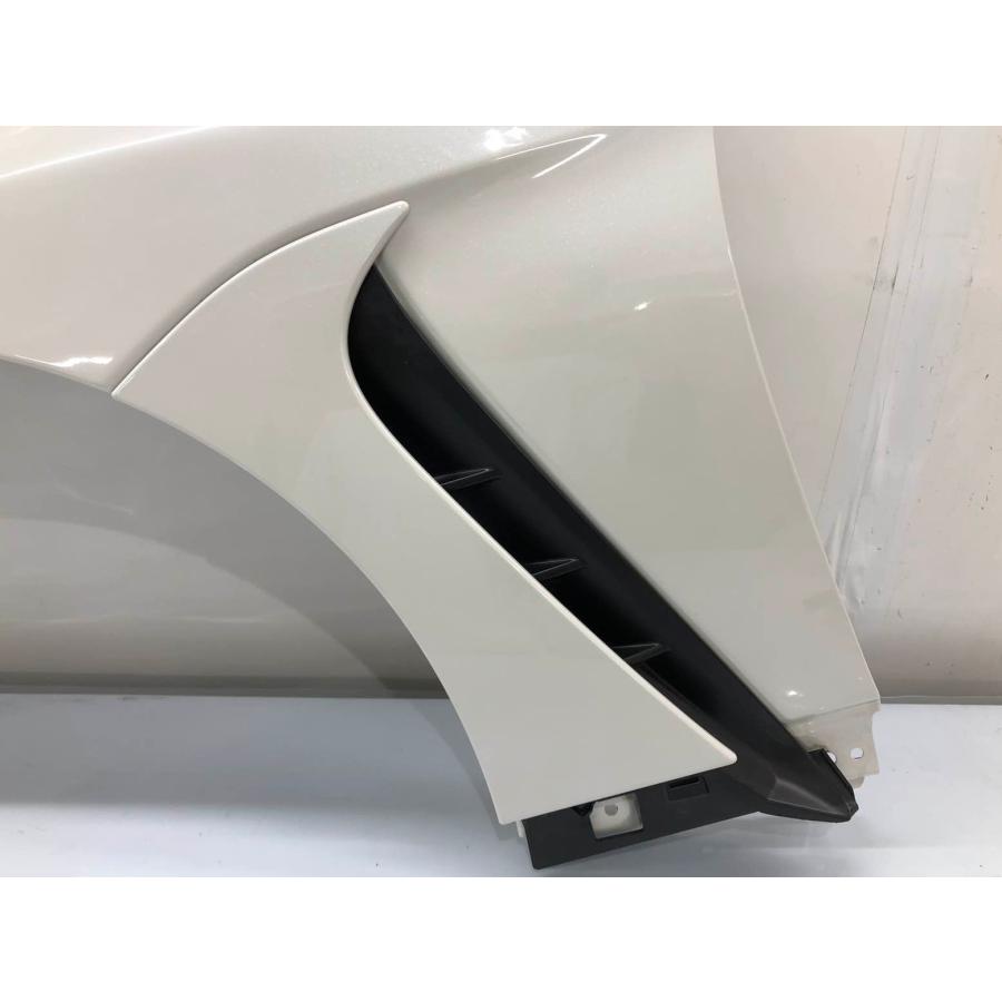 トヨタ GR86 ZN8 純正 左 フェンダー パネル〈ガーニッシュ付
