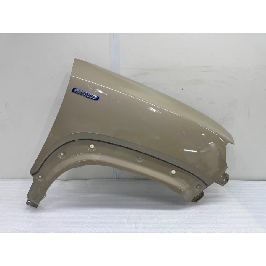 スズキ クロスビー MN71S 純正 右 フェンダー アイボリー （FR19-36