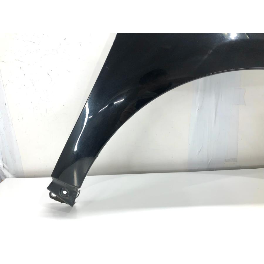 トヨタ カムリ ハイブリッド AVV50 純正 右 フェンダー ブラックメタ
