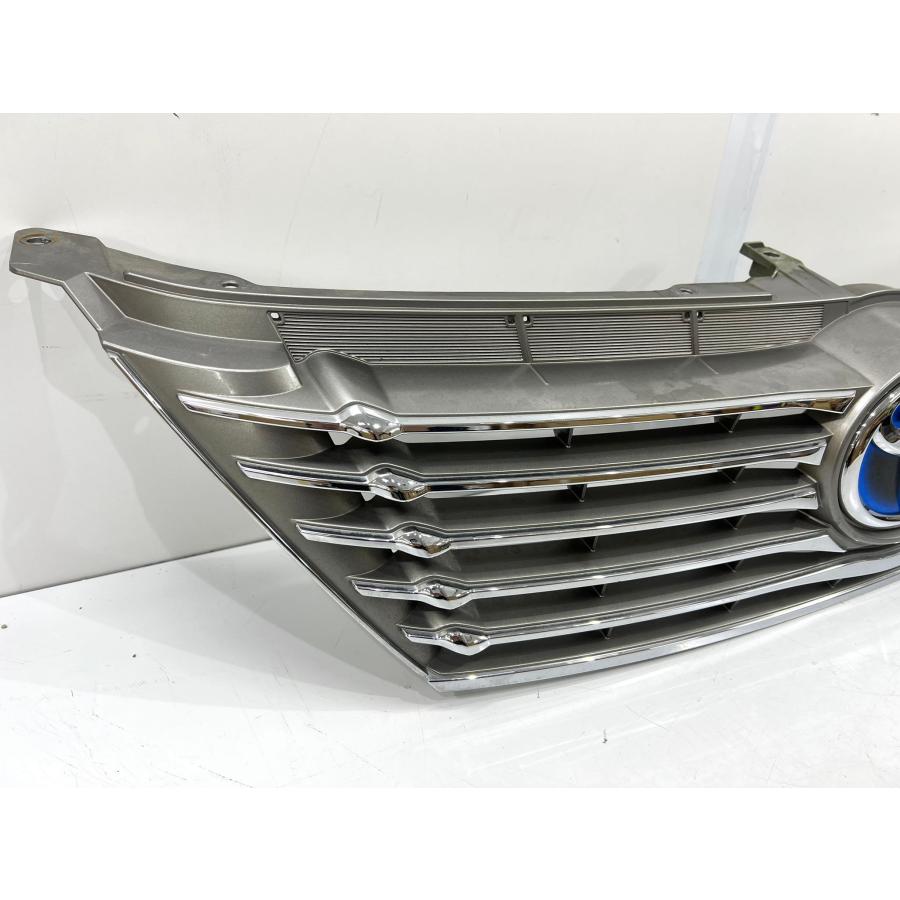 絶版品 トヨタ カムリハイブリッド AVV50 グリル AVV50 トヨタ カムリ 海外仕様純正 メッキフロントグリル トヨタマーク付