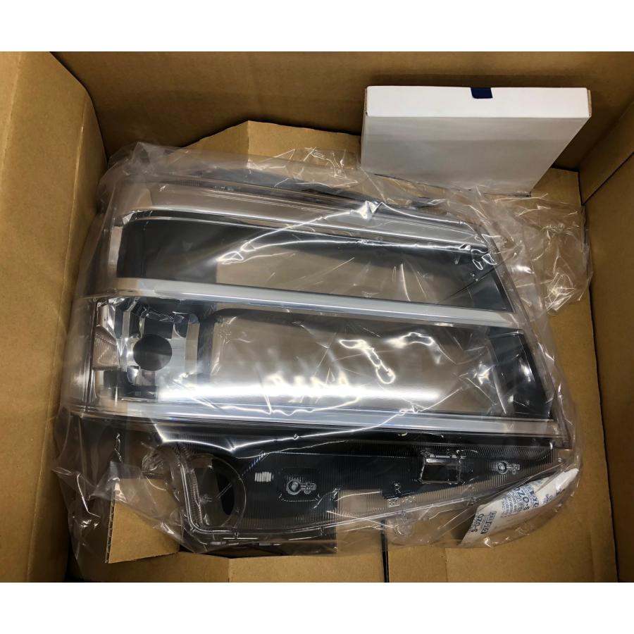 ♪未使用♪ダイハツ アトレー S700W 現行 純正 ヘッドランプ